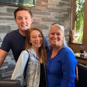 Meet your Posher, Kayla